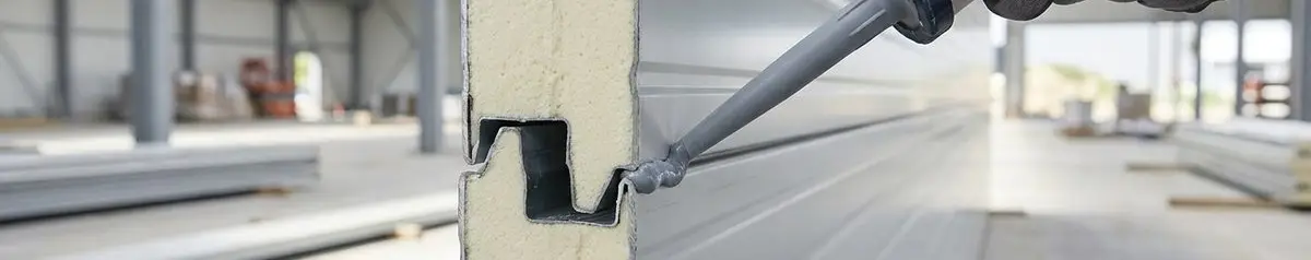 Kebocoran Celah Sambungan Sandwich Panel: Penyebab dan Cara Mengatasi